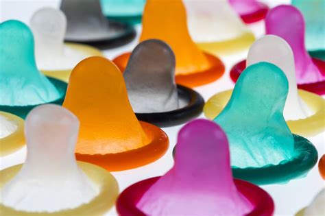 Blowjob ohne Kondom gegen Aufpreis Begleiten Schwaan